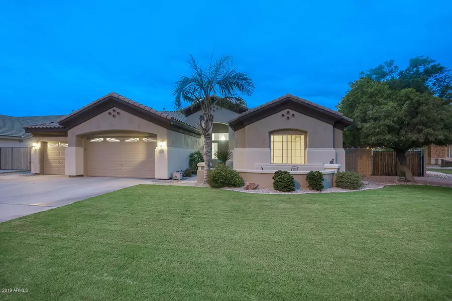 22140 N 80th Drive, Peoria, AZ 85383