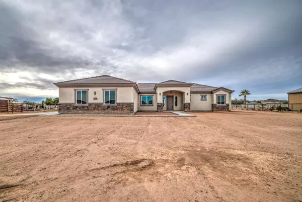 28156 N Edwards Road, San Tan Valley, AZ 85143