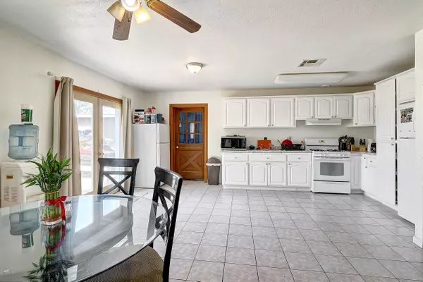 Phoenix, AZ 85041,1842 W CARSON Road