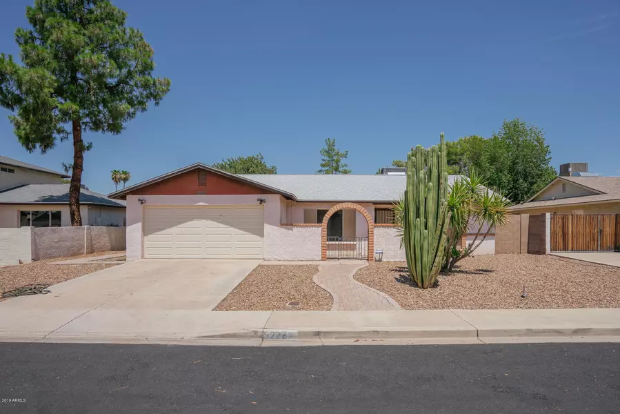 5222 W DESERT COVE Avenue, Glendale, AZ 85304