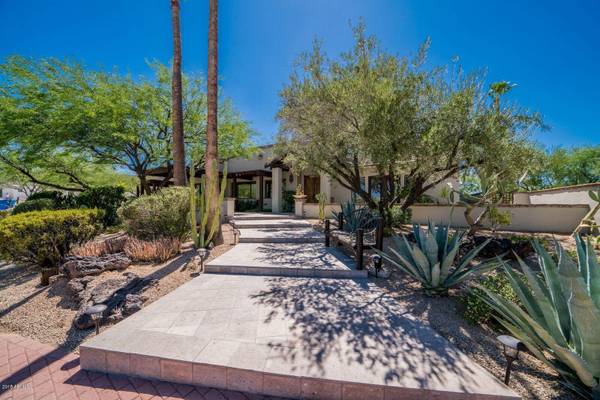 Paradise Valley, AZ 85253,8002 N IRONWOOD Drive