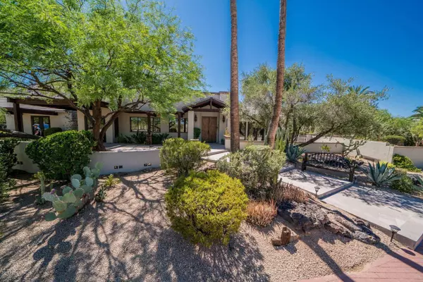 Paradise Valley, AZ 85253,8002 N IRONWOOD Drive