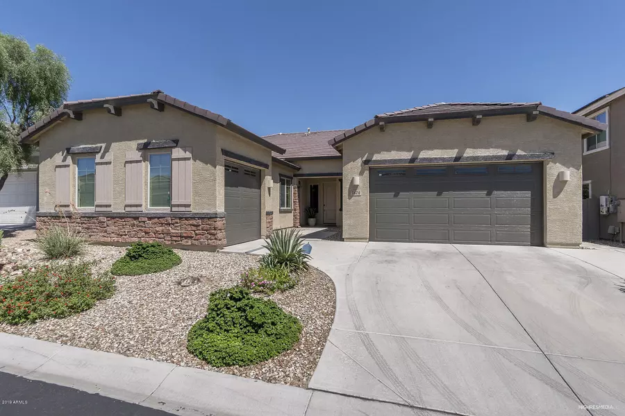 7874 W FETLOCK Trail, Peoria, AZ 85383