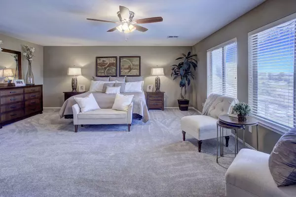 San Tan Valley, AZ 85143,30230 N ROYAL OAK Way