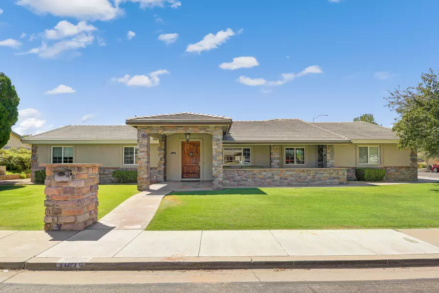 1825 E FOUNTAIN Street, Mesa, AZ 85203