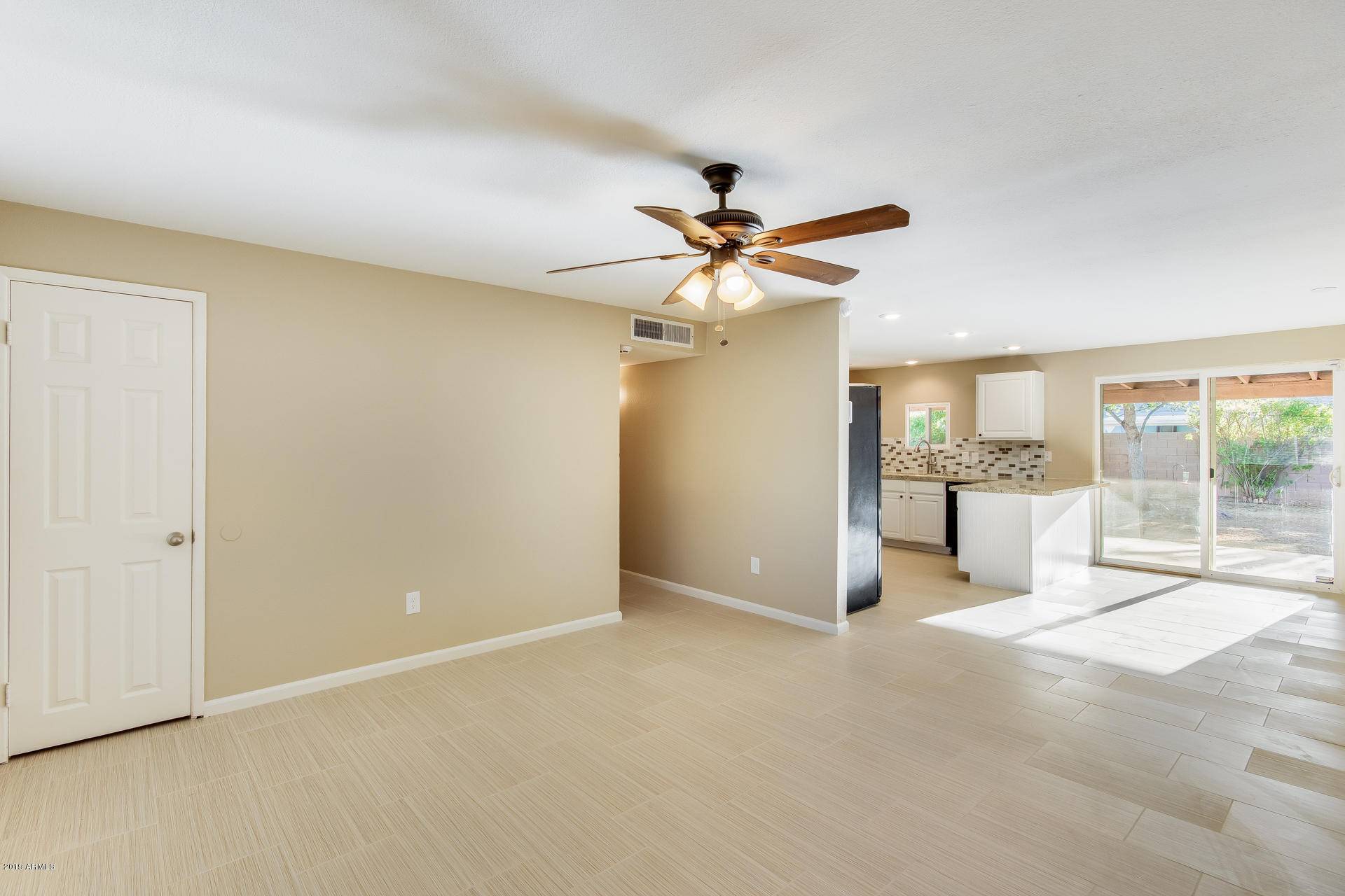 Phoenix, AZ 85032,14214 N 37TH Place