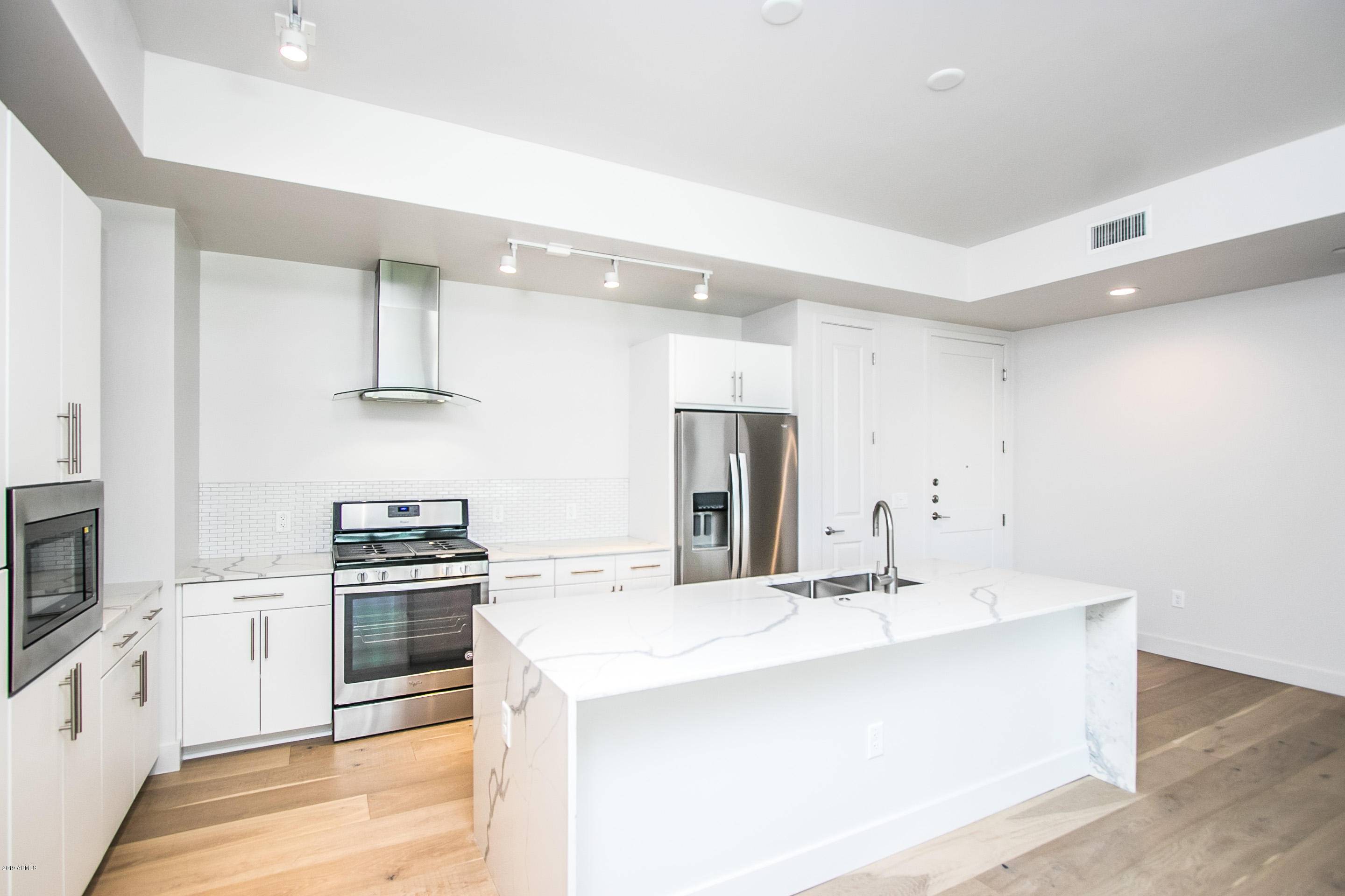 Phoenix, AZ 85012,3131 N Central Avenue #5008