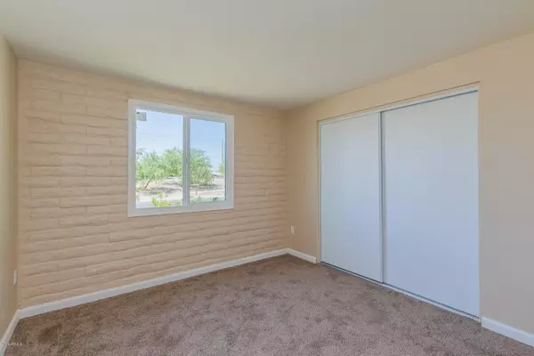 Phoenix, AZ 85033,7274 W Highland Avenue