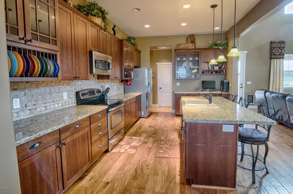 Show Low, AZ 85901,761 S ROCK CREEK Drive