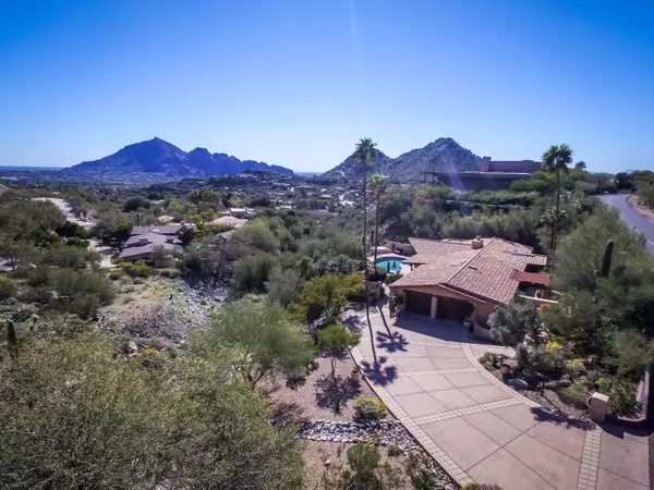 Paradise Valley, AZ 85253,7539 N Clearwater Parkway