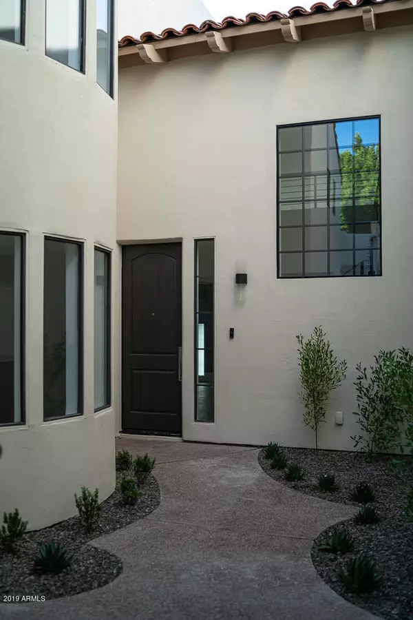 Phoenix, AZ 85018,4542 N 52ND Place