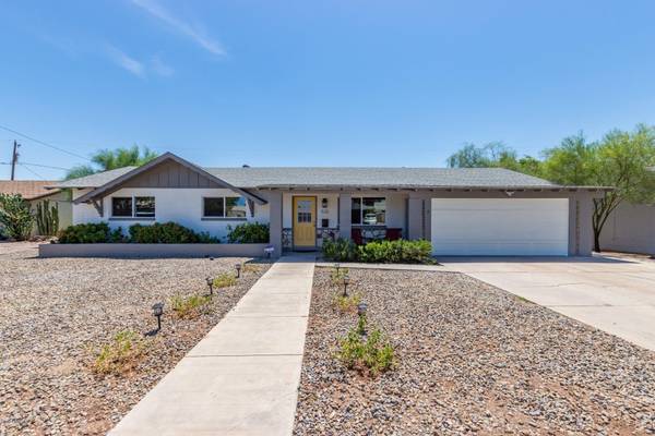 Chandler, AZ 85225,533 W SHANNON Street