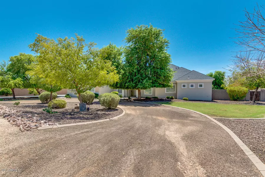 17903 W GELDING Drive, Surprise, AZ 85388