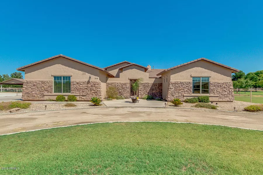 314 W VIA DE ARBOLES Street, San Tan Valley, AZ 85140