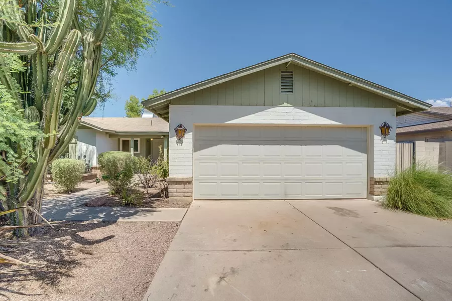 2706 W KIVA Avenue, Mesa, AZ 85202