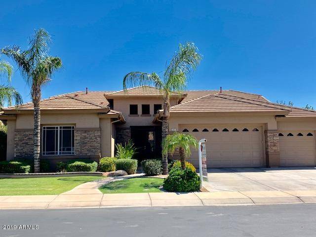 547 E PARKVIEW Drive, Gilbert, AZ 85295