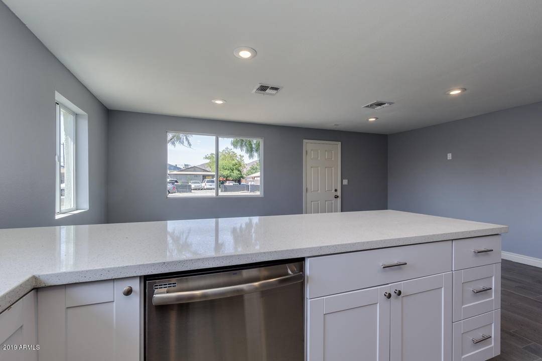 Phoenix, AZ 85021,1725 W CAROL Avenue