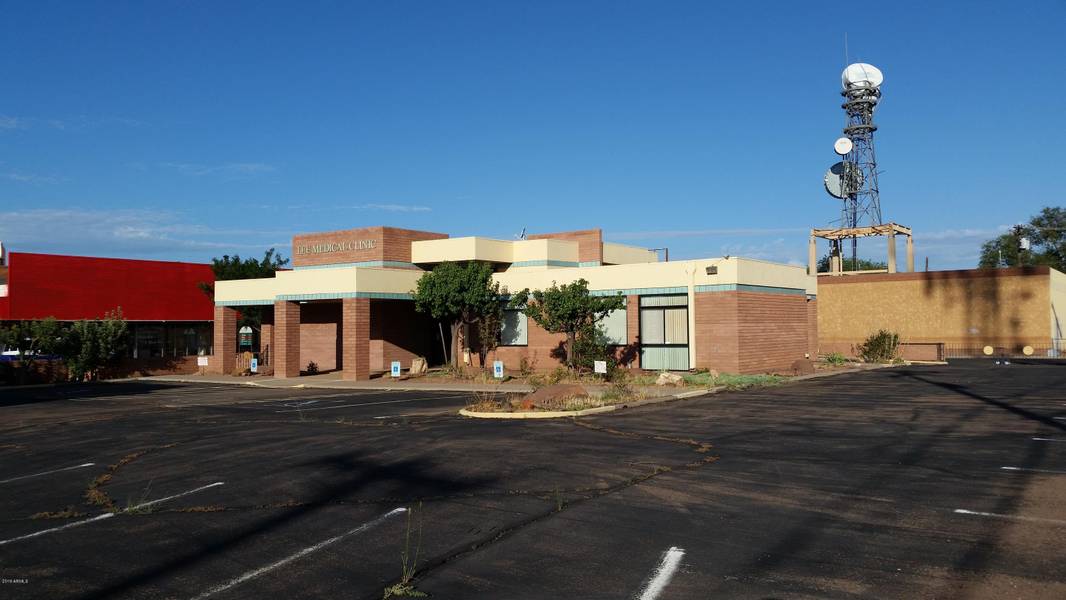 102 E 3rd Street, Winslow, AZ 86047