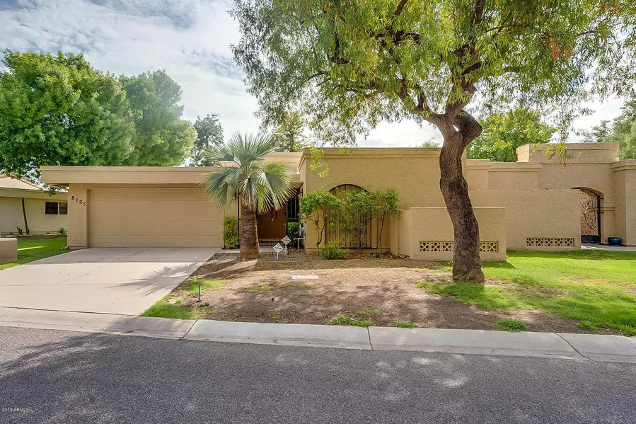 8125 E DEL LATON Drive, Scottsdale, AZ 85258