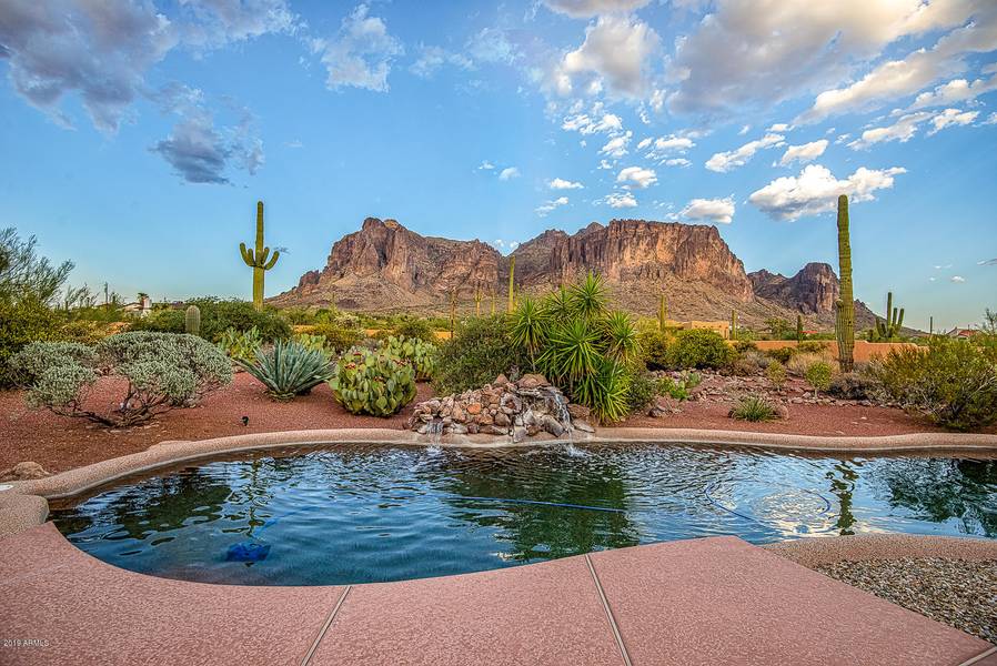 3083 N GERONIMO Road, Apache Junction, AZ 85119