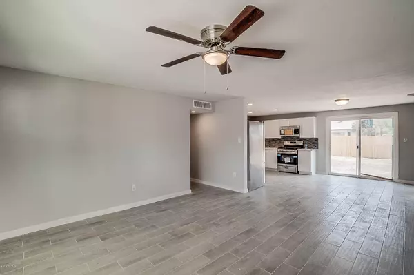 Phoenix, AZ 85035,2023 N 67TH Avenue
