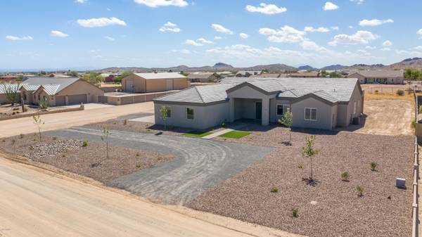 San Tan Valley, AZ 85143,715 W SILVERDALE Road