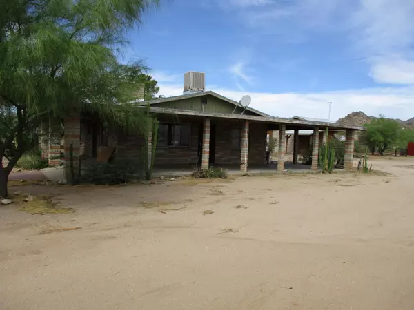 22890 W HILLCREST Drive, Congress, AZ 85332