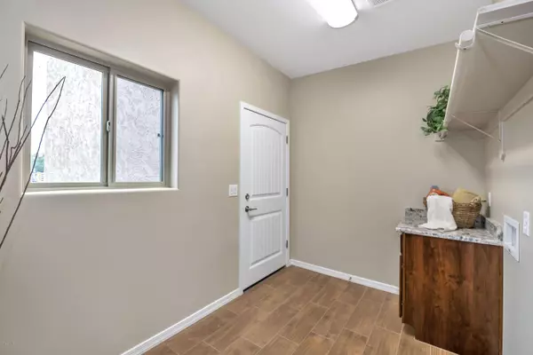 Apache Junction, AZ 85119,5293 E 5TH Avenue