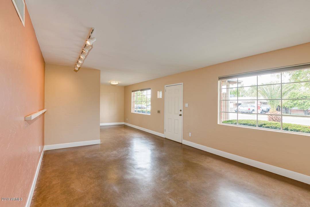 Phoenix, AZ 85008,1819 N 43RD Street