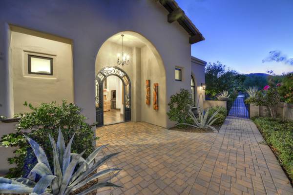 Paradise Valley, AZ 85253,4405 E LAKESIDE Lane