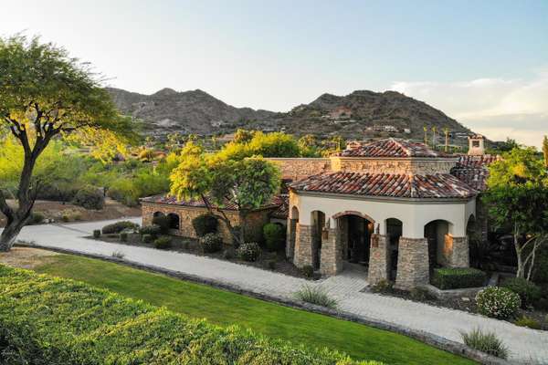 Paradise Valley, AZ 85253,4664 E QUARTZ MOUNTAIN Road