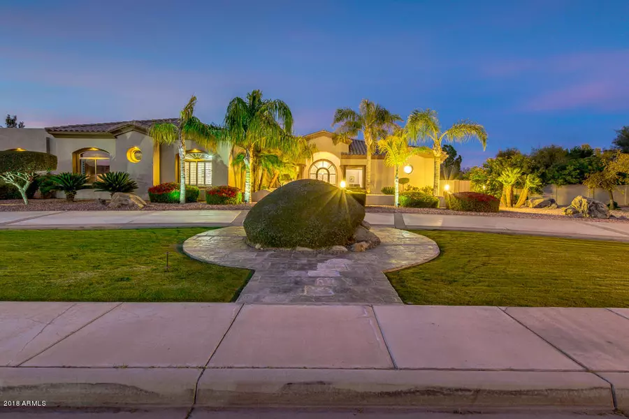 2634 E RAWHIDE Street, Gilbert, AZ 85296