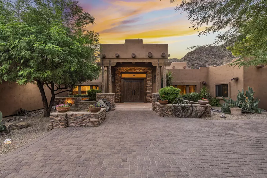 7500 N BLACK ROCK Trail, Paradise Valley, AZ 85253