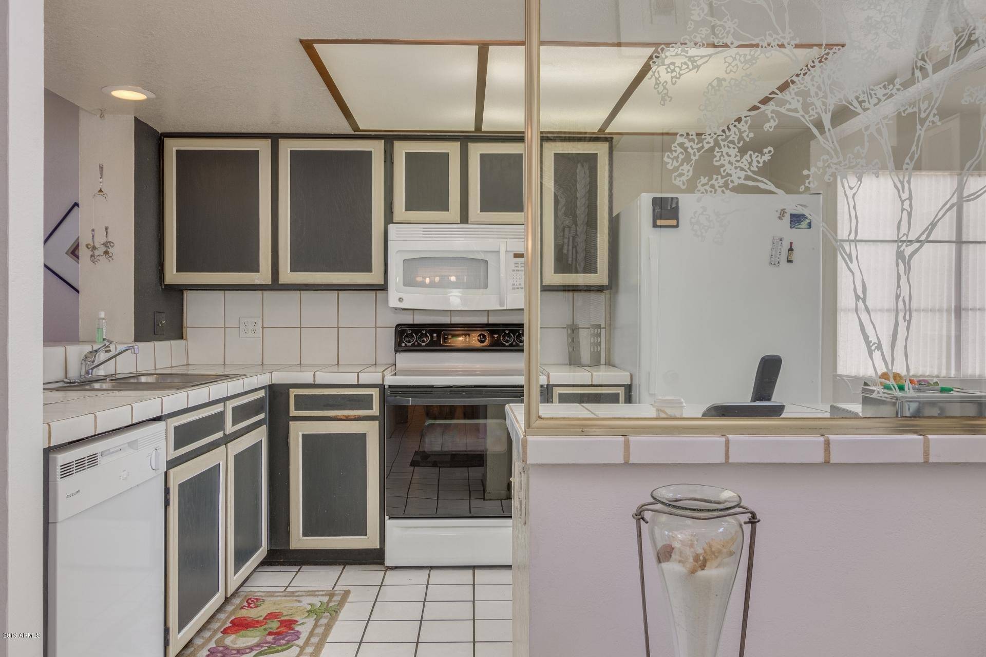 Phoenix, AZ 85029,2702 W DESERT COVE Avenue