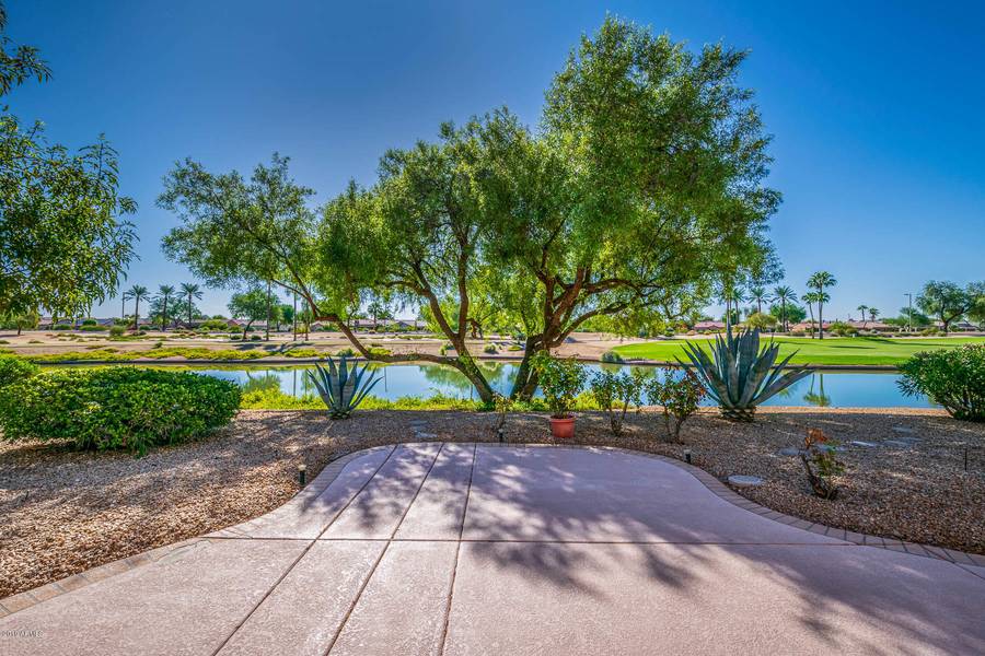 15719 W CLEAR CANYON Drive, Surprise, AZ 85374