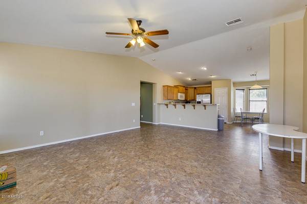 Tolleson, AZ 85353,9914 W GROSS Avenue