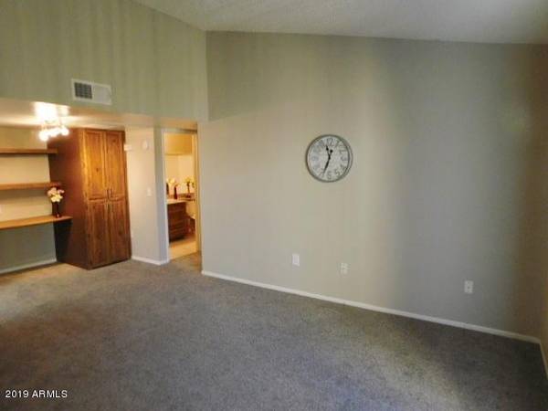 Mesa, AZ 85210,461 W HOLMES Avenue #360