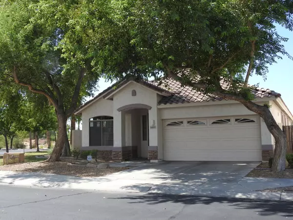 Phoenix, AZ 85042,6850 S 26TH Place