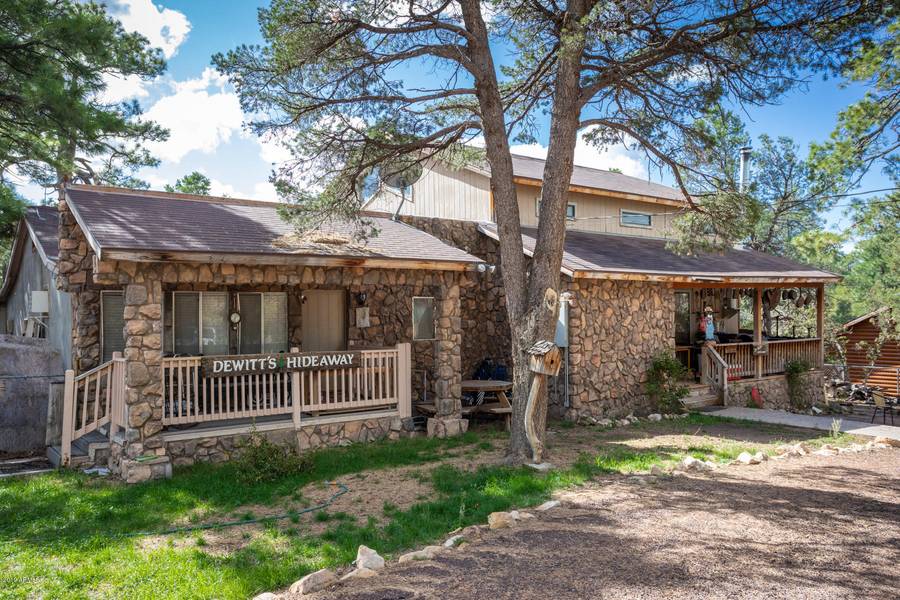 2063 WILDERNESS Drive, Overgaard, AZ 85933