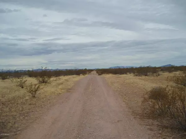 Unincorporated County, AZ 85361,31510 W Dixileta Drive #97