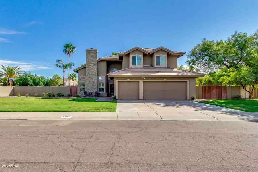 9047 E PARADISE Drive, Scottsdale, AZ 85260