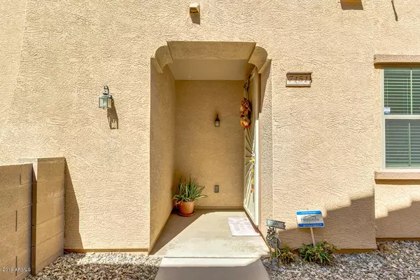 Phoenix, AZ 85042,7451 S 30TH Place