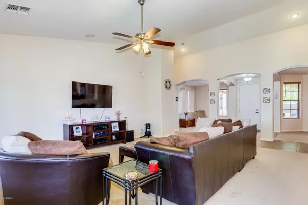 Tolleson, AZ 85353,10514 W JONES Avenue
