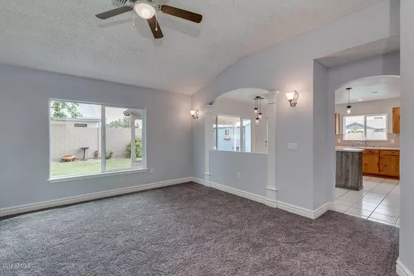 Mesa, AZ 85205,461 N 63RD Place