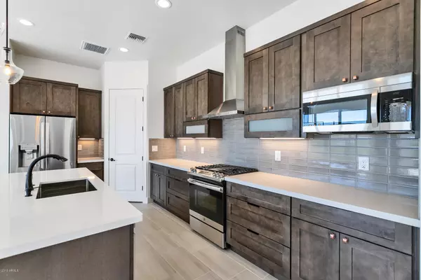 New River, AZ 85087,44636 N 16TH Street