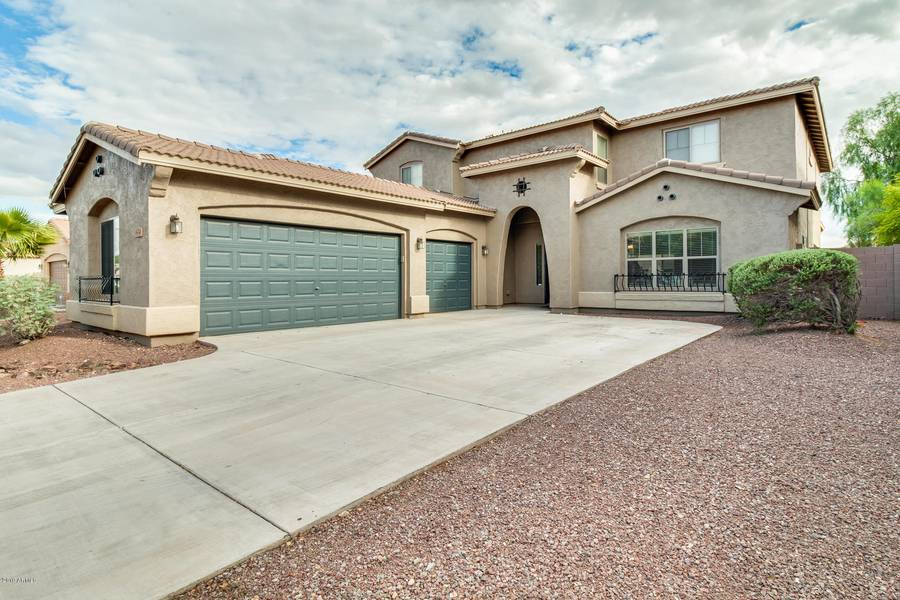 16741 W TETHER Trail, Surprise, AZ 85387