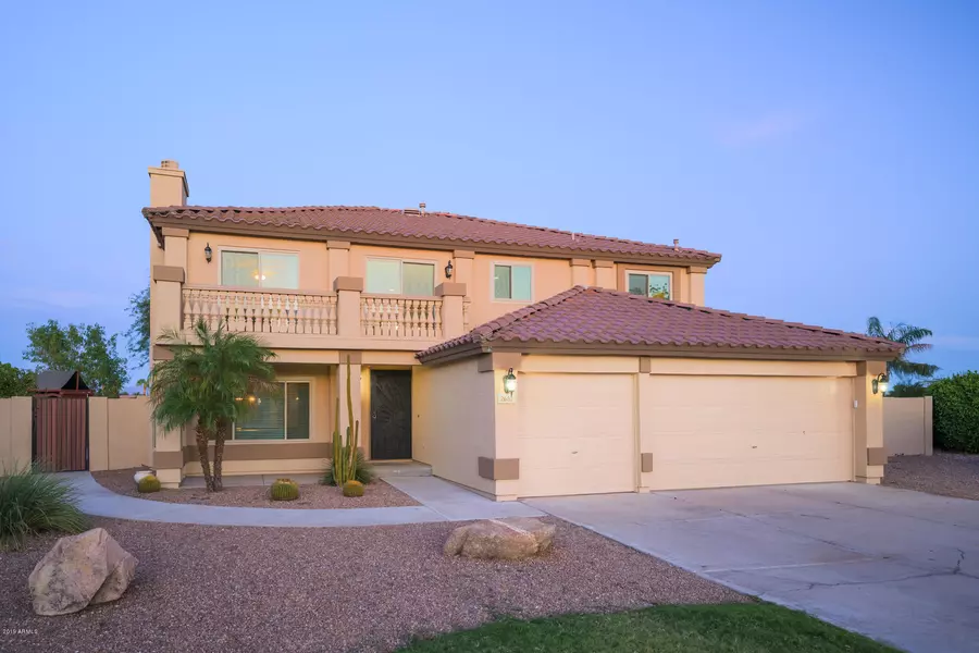 2651 E CATCLAW Street, Gilbert, AZ 85296