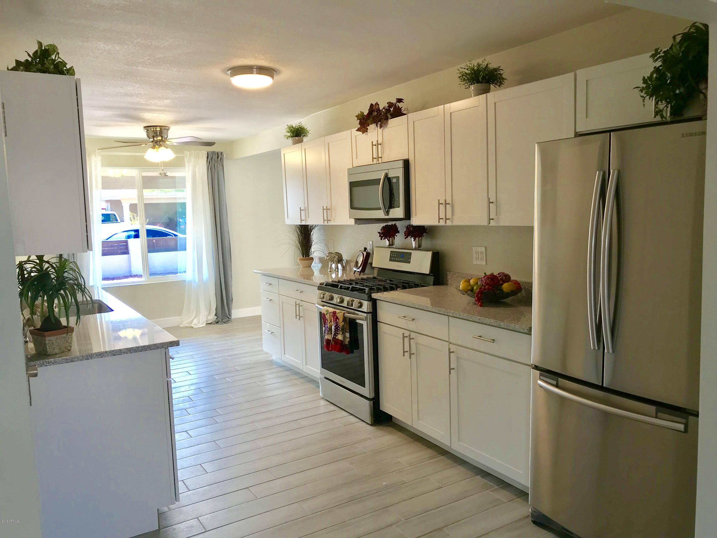 Phoenix, AZ 85042,4234 E SAINT ANNE Avenue