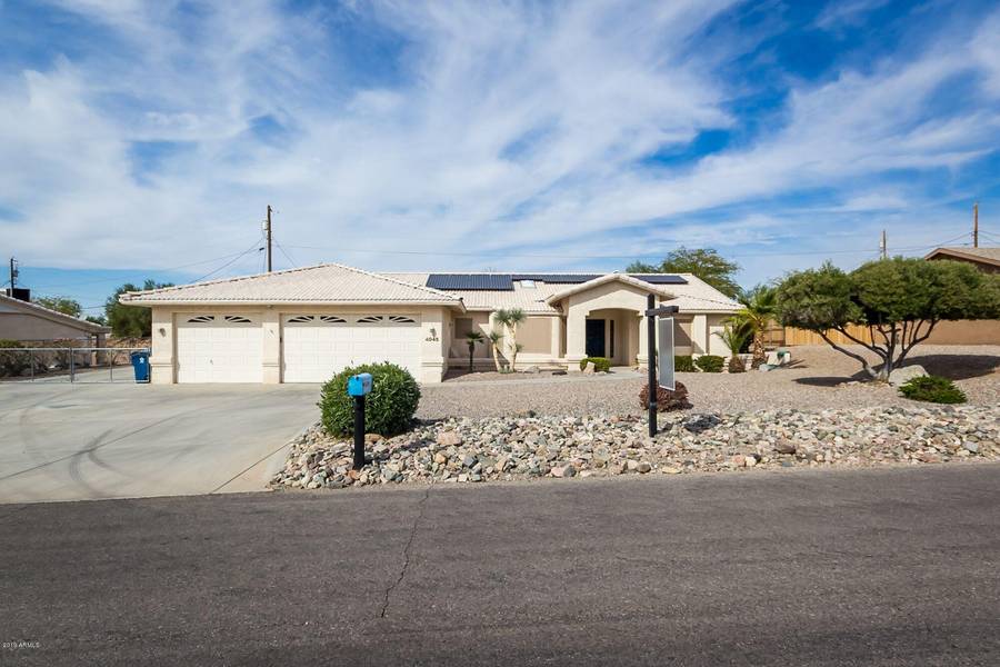 4045 W CARLSBAD Drive, Lake Havasu City, AZ 86406