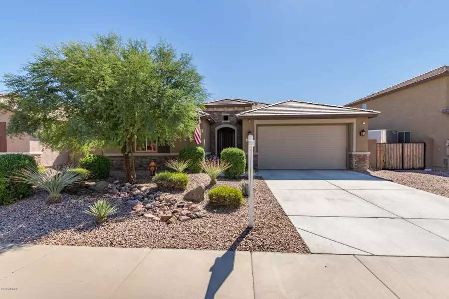 885 W DESERT GLEN Drive, San Tan Valley, AZ 85143